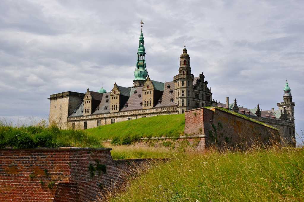 Замок розенборг в копенгагене: как добраться, режим работы 2019 и стоимость билетов, официальный сайт