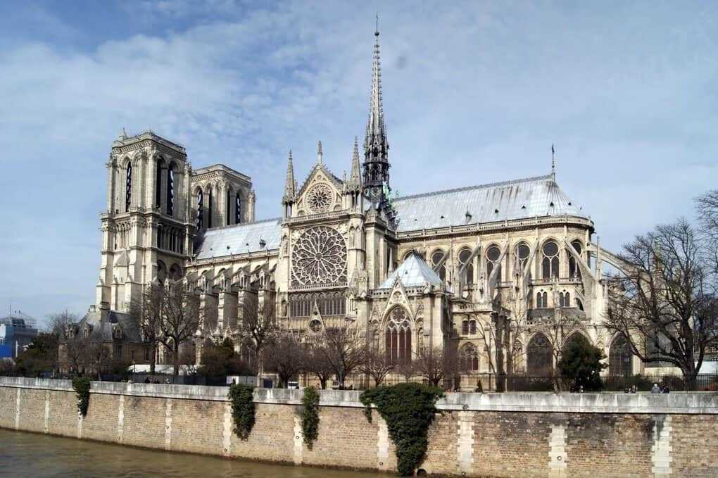 Два года спустя: как возвращают к жизни собора парижской богоматери