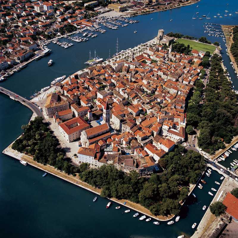 Трогир хорватия — старый город на острове