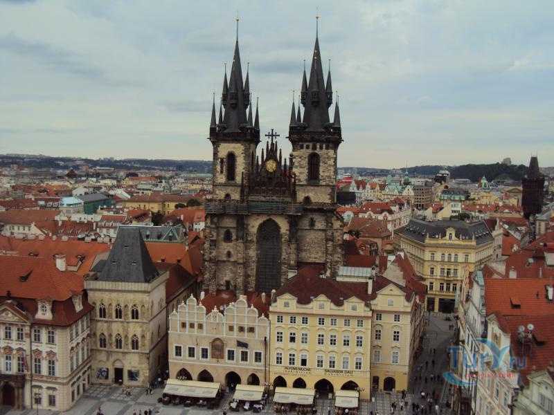 Современная архитектура Праги: Танцующий дом в Праге...