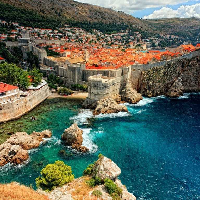 Достопримечательности Хорватии с описанием, качественными фото и видео. В нашем списке есть все главные достопримечательности Хорватии с возможностью просмотра на карте.