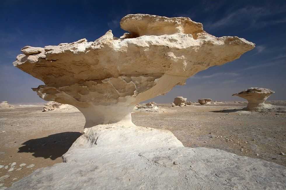Фото Белой пустыни в Египте. Большая галерея качественных и красивых фотографий Белой пустыни, которые Вы можете смотреть на нашем сайте...