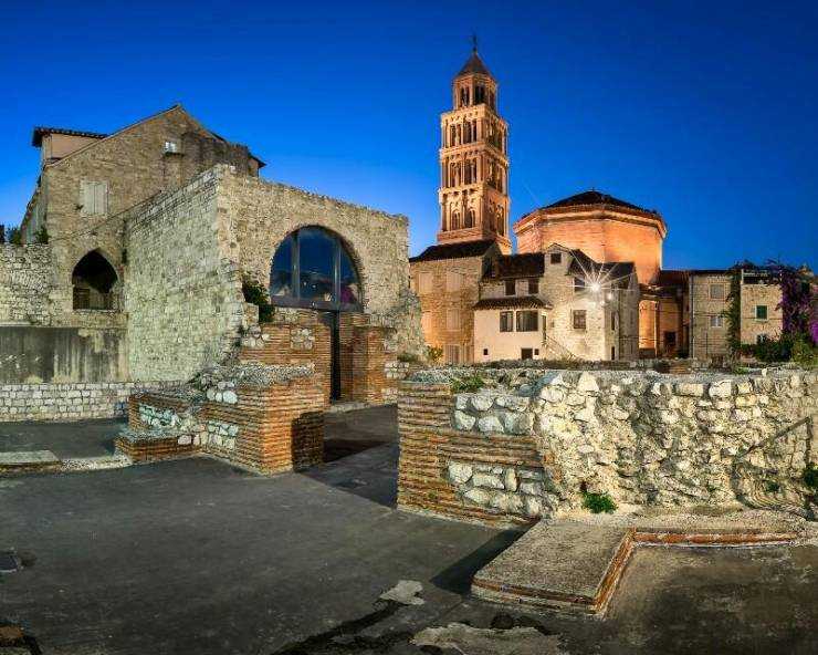 Дворец диоклетиана (diocletian's palace)
