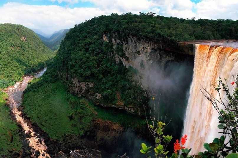 Водопад великан: природное чудо абхазии