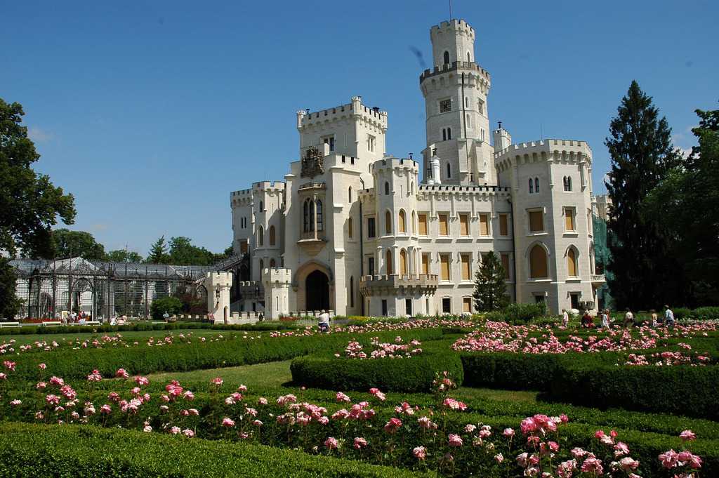 Замок глубока-над-влтавой в чехии