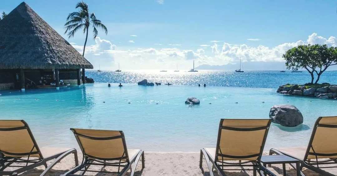 Пляж атолл рангироа или rangiroa beach из категории самые лучшие пляжи французской полинезии - фото путеводитель