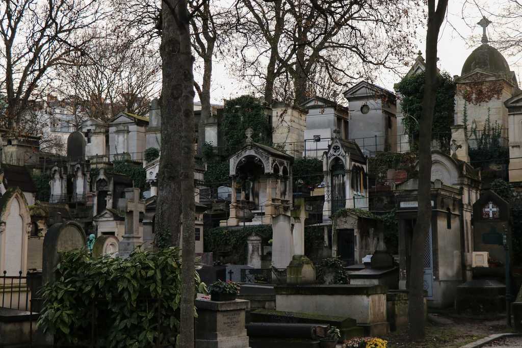 5 знаменитых кладбищ парижа