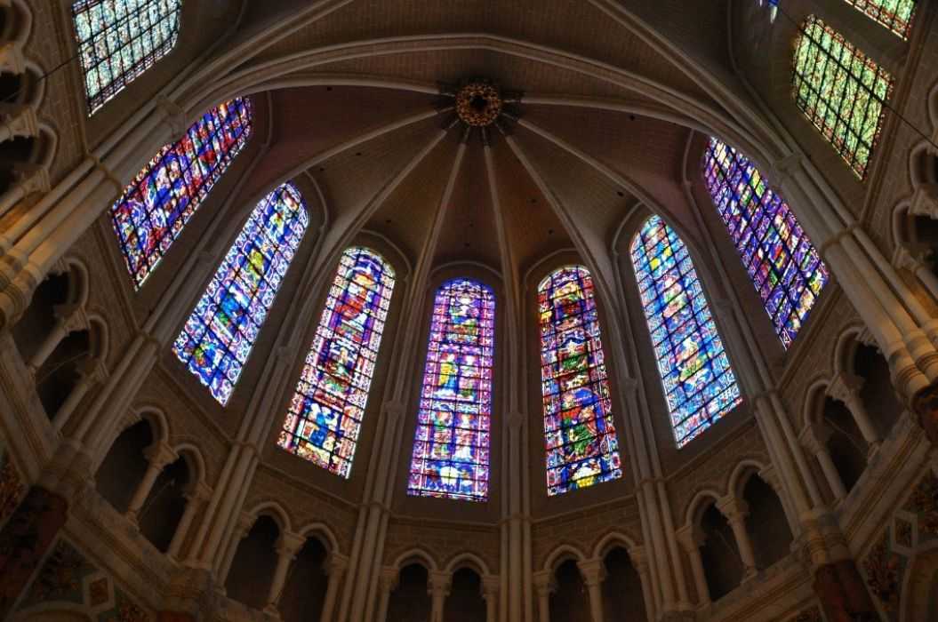 10 лучших готических витражей в соборах европы с описанием, xii-xvi вв.
