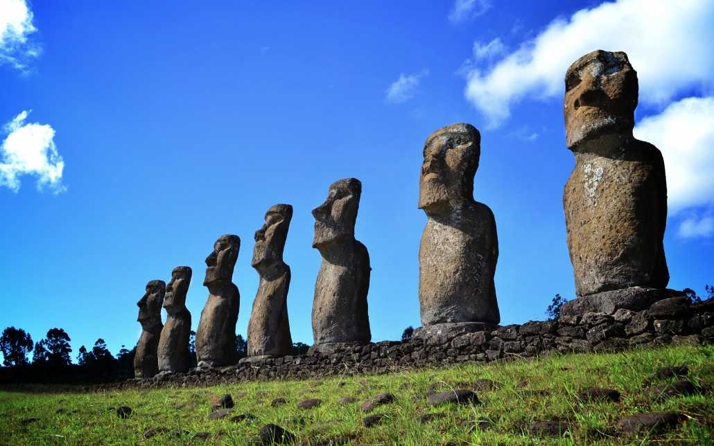 Остров пасхи: статуи моаи, легенды, факты