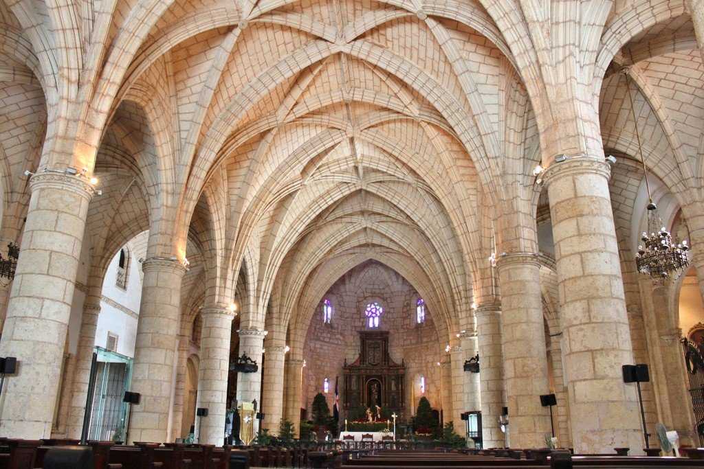 Старейший кафедральный 🌞 собор в санто-доминго 🌊