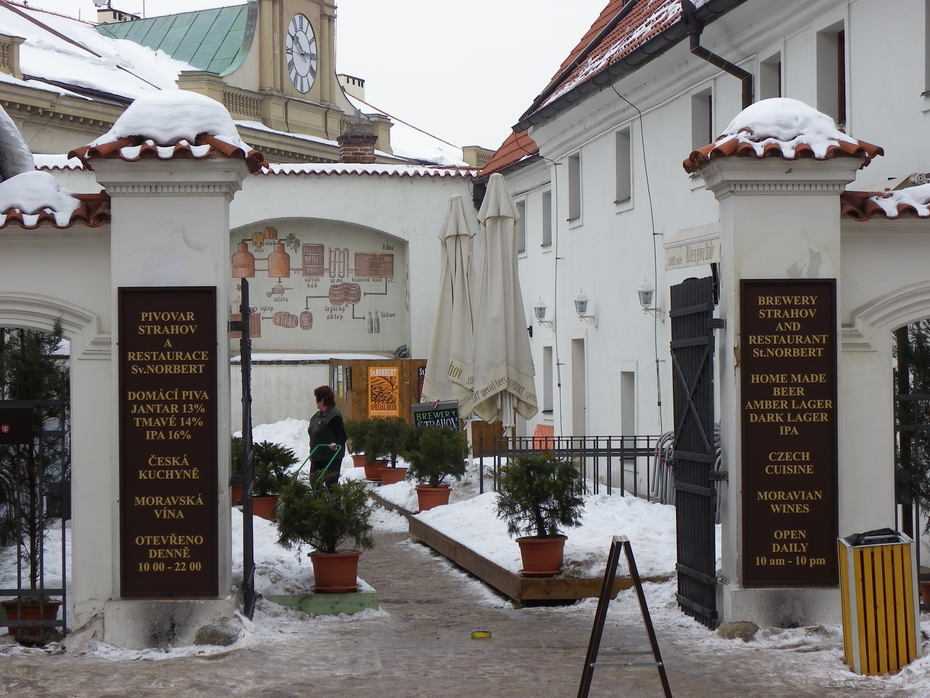Страговский монастырь в праге – библиотека, пивоварня и святой норберт