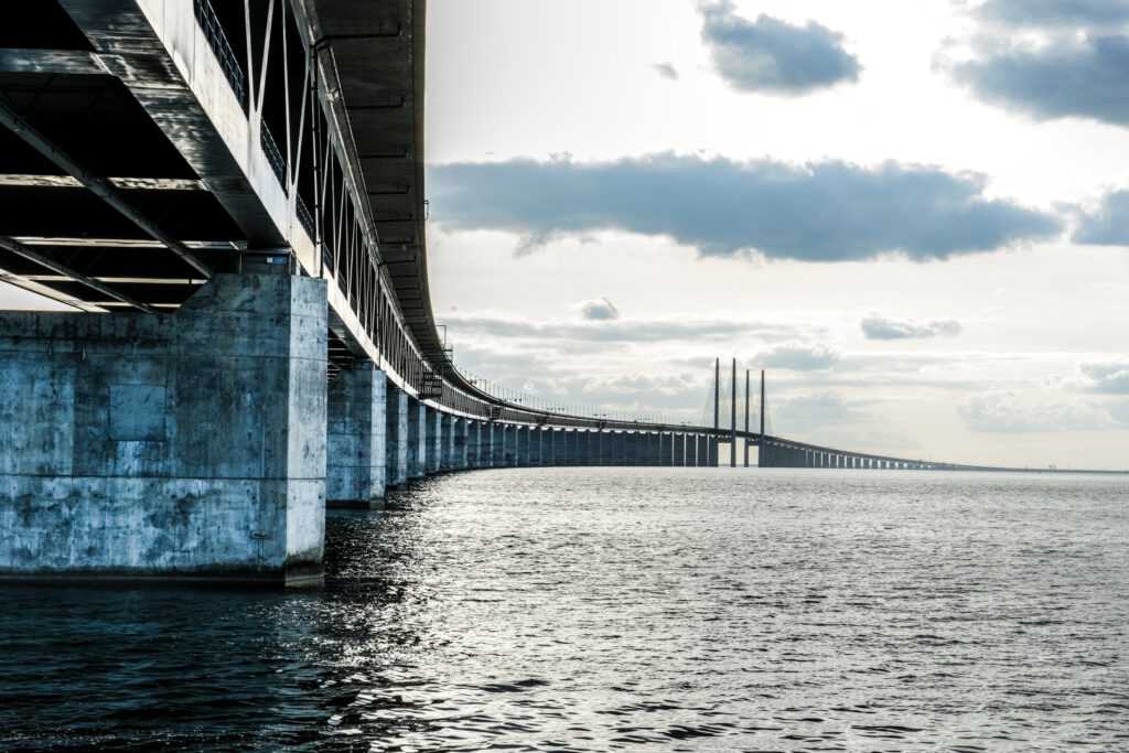 Эресуннский мост и тоннель между данией и швецией