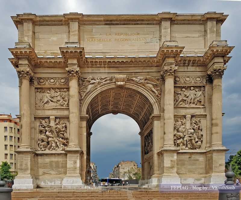 Арка актера. Триумфальная арка в Марселе. Арка в Марселе Триумфальная Марселе.