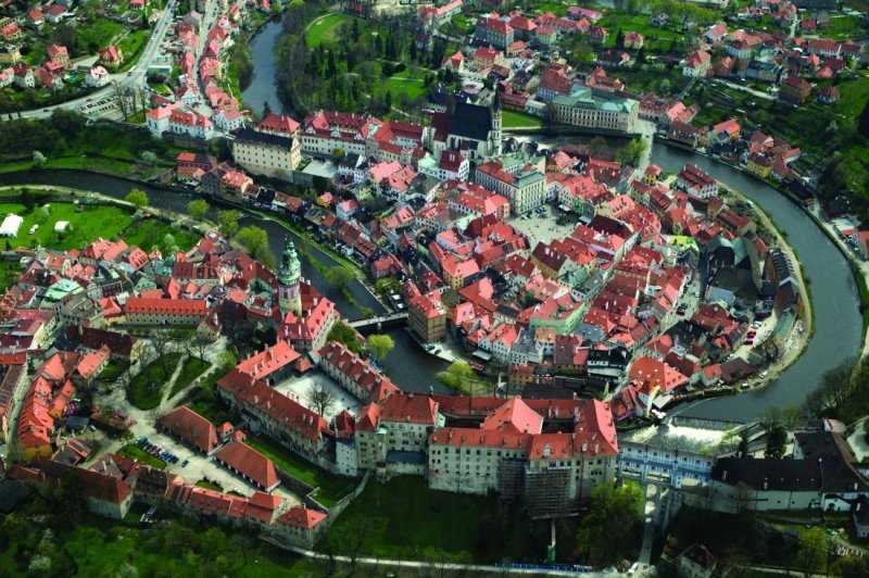 Крумловский замок, чески-крумлов (чехия): история, фото, как добраться, адрес
на карте и время работы в 2021 - 2022