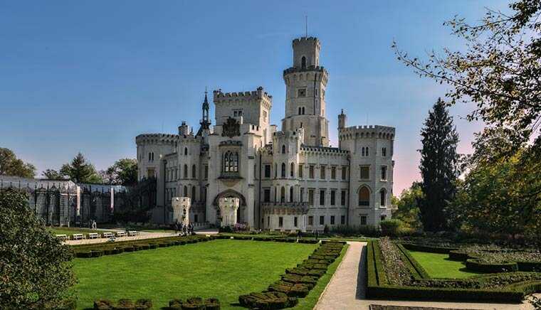 Замок глубока над влтавой – украшение южного края чехии
