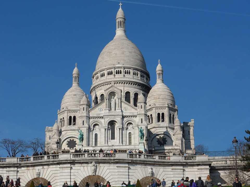 Собор парижской богоматери (нотр-дам де пари) в париже - величайший католический собор в мире