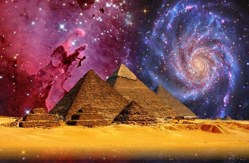 Кто и когда построил три великие пирамиды египта