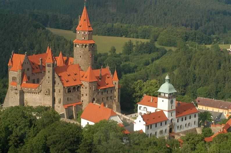 Замки леднице и вальтице – лучший культурный ландшафт чехии