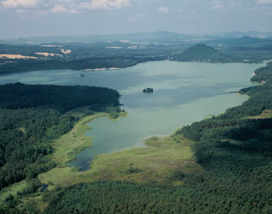 Поездка на махово озеро (máchovo jezero) или где можно искупаться в чехии?
