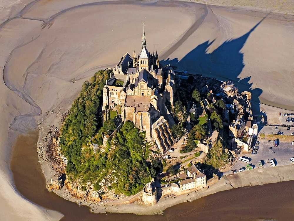 Самые известные старейшие монастыри европы средневековья | интересный сайт