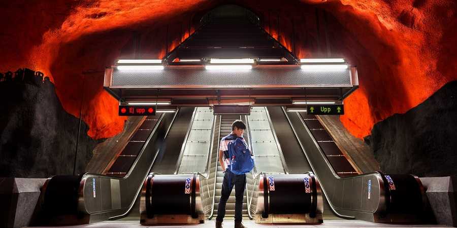 Жизнь под землёй: самое большое метро в мире