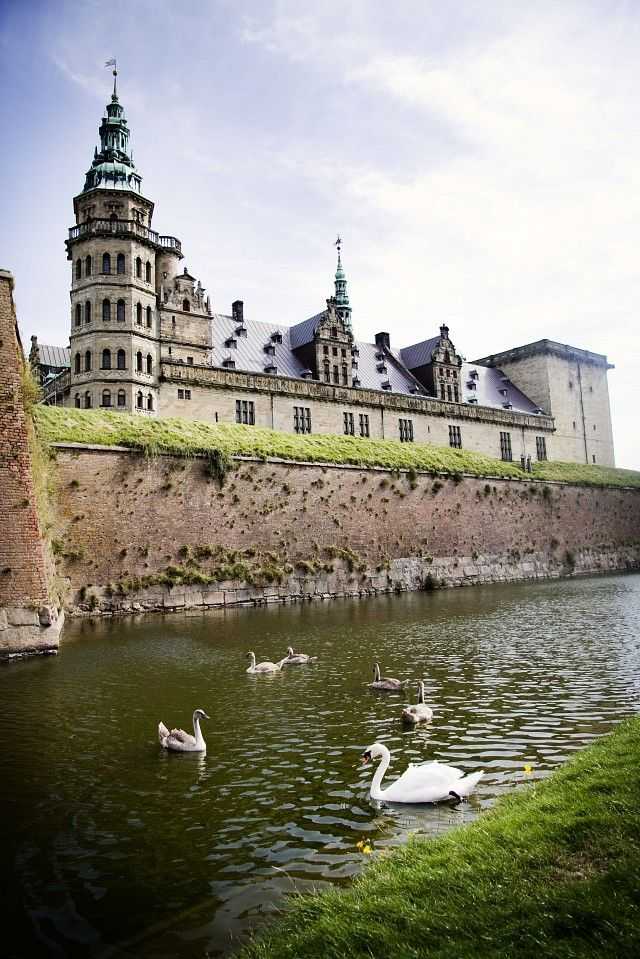 Замок кронборг (эльсинор) в дании