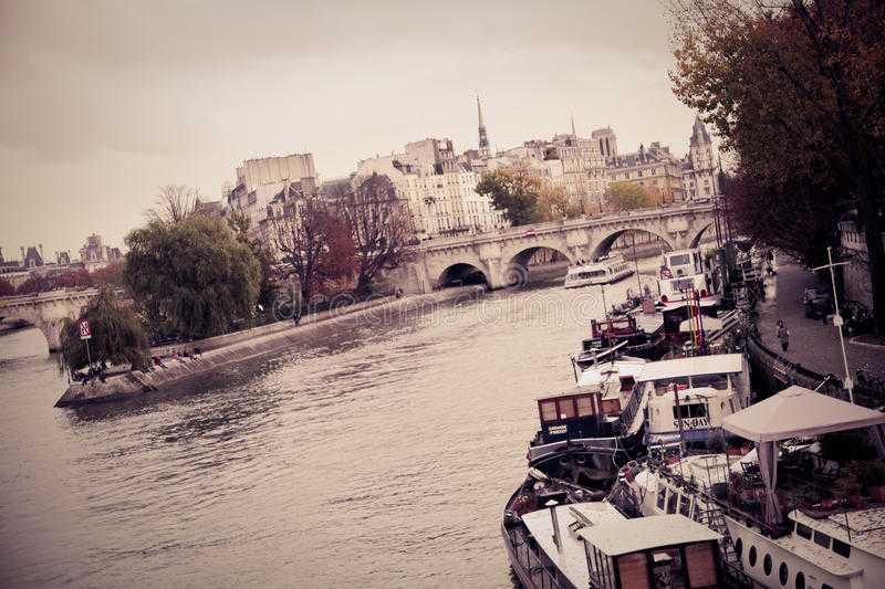 Река сена в париже, месторасположение и описание