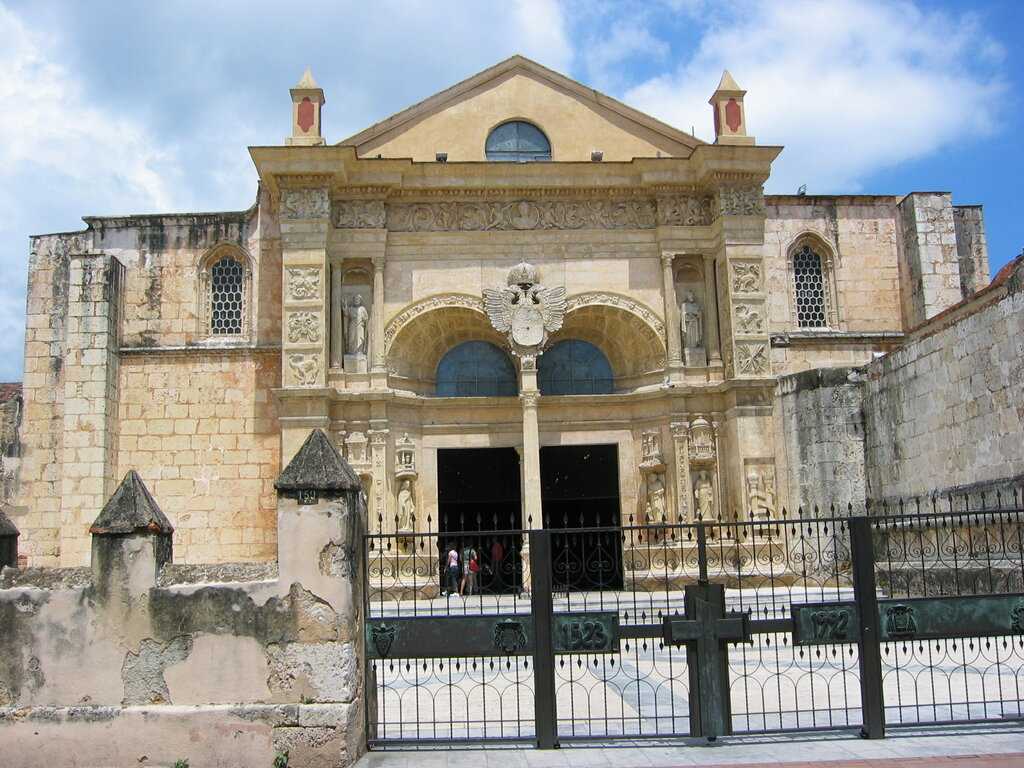 Старейший кафедральный 🌞 собор в санто-доминго 🌊