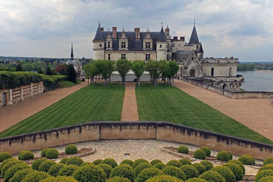 Подборка видео про Замок Амбуаз (Амбуаз, Франция) от популярных программ и блогеров. Замок Амбуаз на сайте wikiway.com