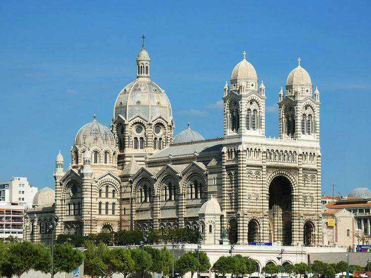 Фото Кафедрального собора Марселя в Марселе, Франция. Большая галерея качественных и красивых фотографий Кафедрального собора Марселя, которые Вы можете смотреть на нашем сайте...