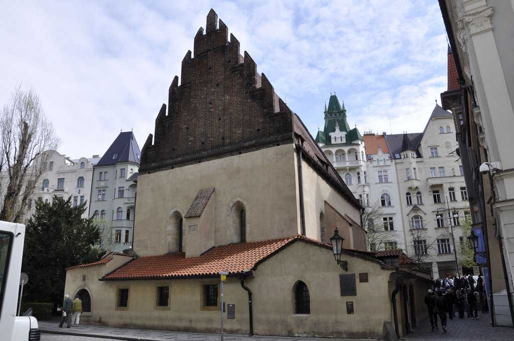 Староновая синагога - вики