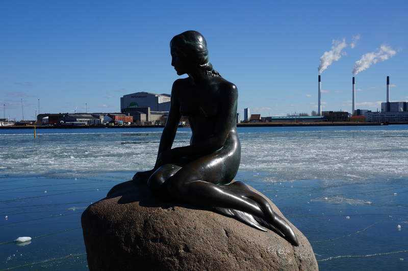 Подборка видео про статую Русалочка (Копенгаген, Дания) от популярных программ и блогеров. Русалочка на сайте wikiway.com