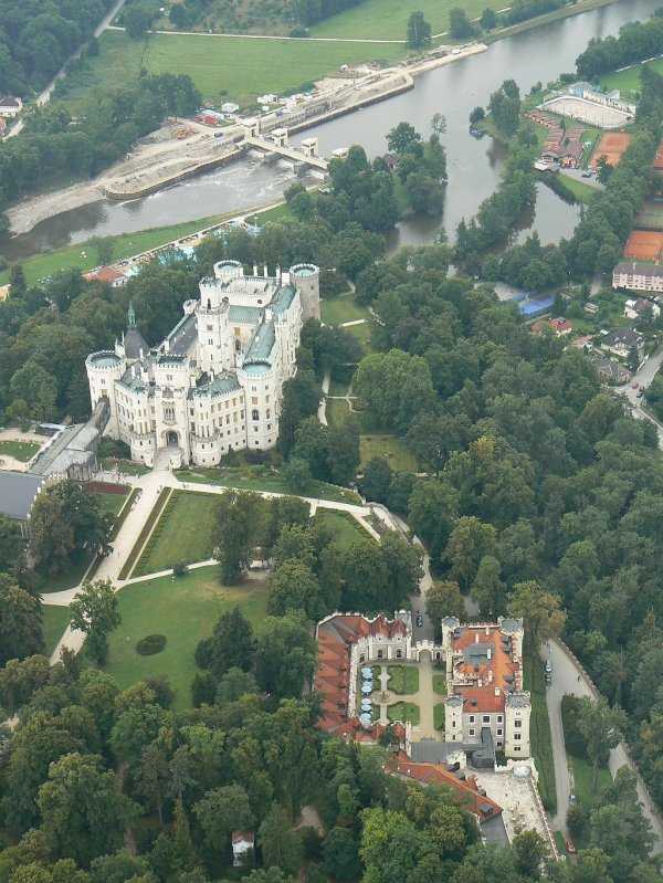 Замок глубока над влтавой - музей и парк – так удобно!  traveltu.ru