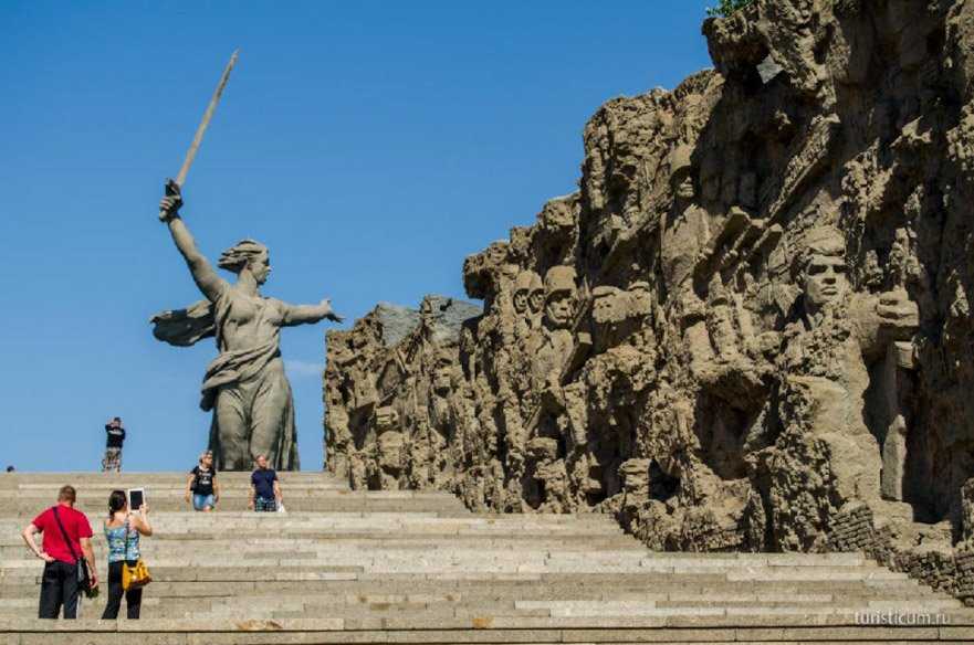 10 впечатляющих памятников героям великой отечественной войны ✈ мирогид