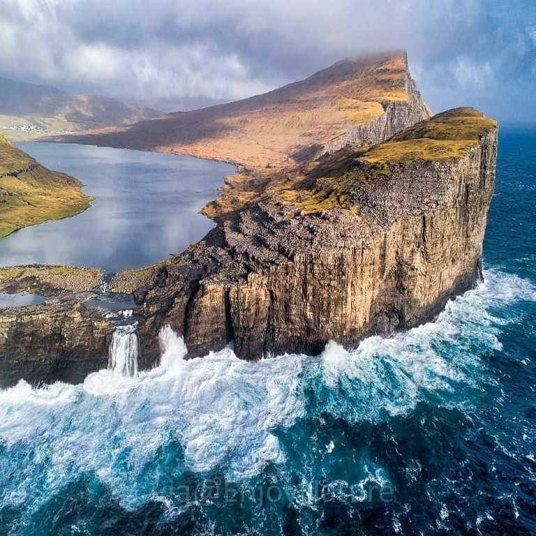 Фарерские острова. Фареры острова. Воар Фарерские острова. Фарое Исланд острова. Сорвагер Фарерские острова.