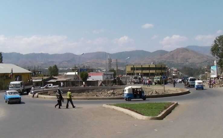 Фото города Дыре-Дауа в Эфиопии. Большая галерея качественных и красивых фотографий Дыре-Дауа, на которых представлены достопримечательности города, его виды, улицы, дома, парки и музеи.