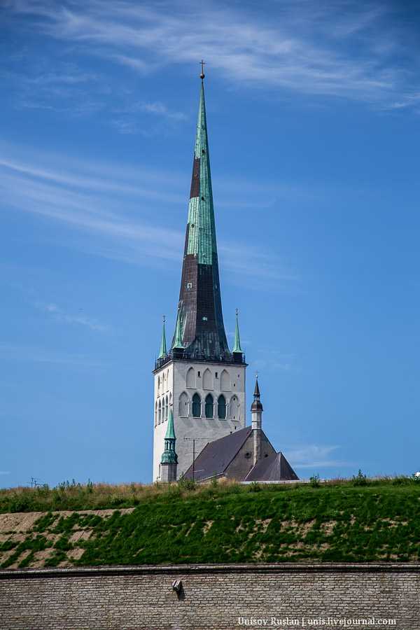 Церковь Олевисте — одно из самых интересных зданий Таллина. В средние века на территории всего европейского пространства не наблюдалось зданий, равных ей по высоте.
