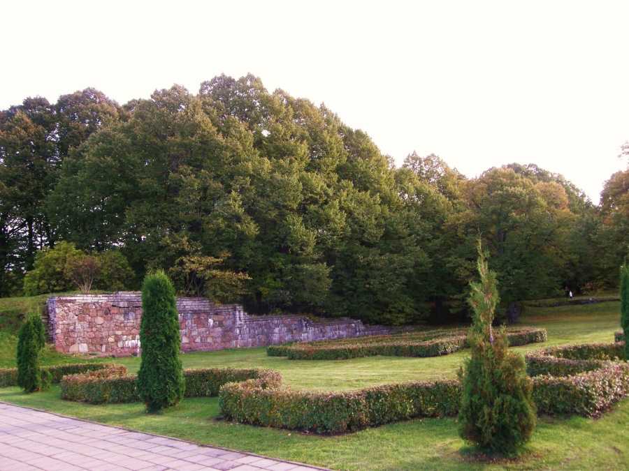 Фото парка Тойла-Ору в Эстонии. Большая галерея качественных и красивых фотографий парка Тойла-Ору, которые Вы можете смотреть на нашем сайте...