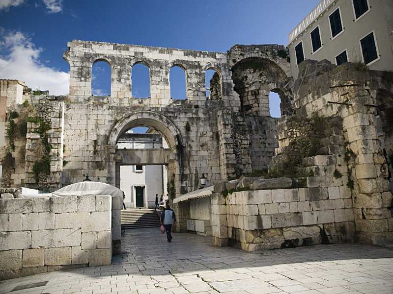 Дворец диоклетиана (diocletian’s palace)