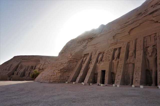 Абу-симбел – самая известная скала египта