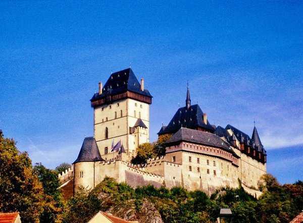 Фото замка Карлштейн в Чехии. Большая галерея качественных и красивых фотографий замка Карлштейн, которые Вы можете смотреть на нашем сайте...