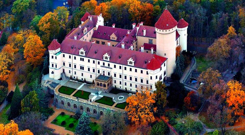 Узнай где находится Замок Конопиште на карте Чехии (С описанием и фотографиями). Замок Конопиште со спутника