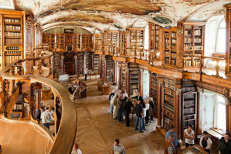 Самые красивые библиотеки мира. 20 самых необычных библиотек мира. фото извемстных мировых библиотек