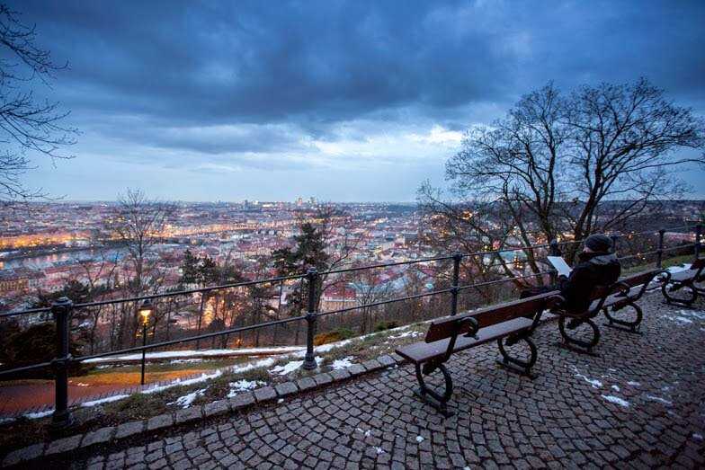 Петршин холм – не самый высокий холм в Праге, но наиболее живописный и привлекательный среди остальных. Находится на территории Мала Страна в западной ее части на левом берегу реки Влтава.