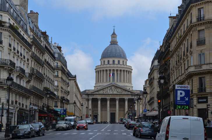 Латинский квартал – традиционный студенческий квартал 5-го и 6-го округа в париже